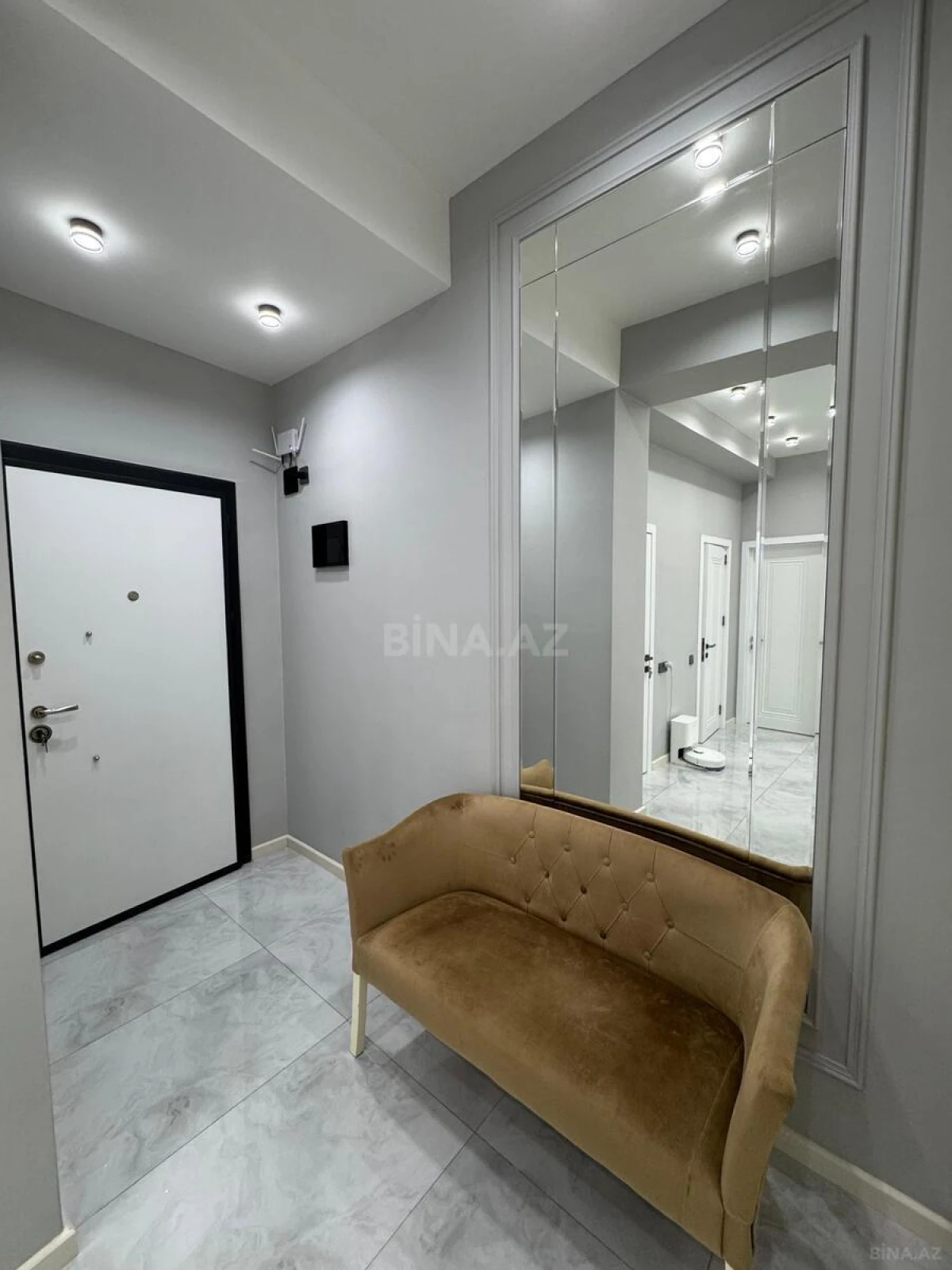 Satılır 2 otaqlı mənzil 90 m²