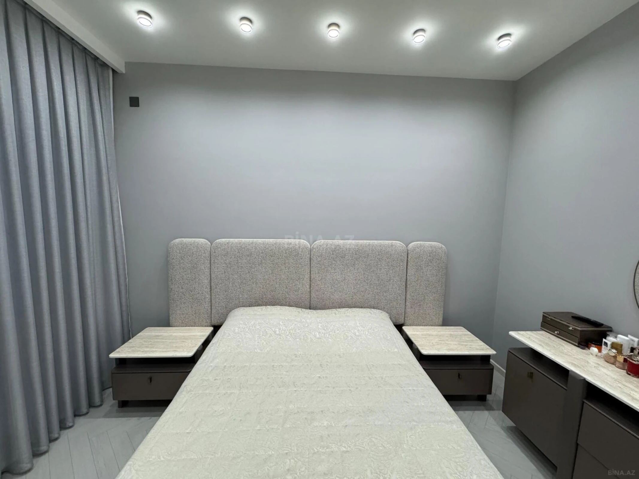 Satılır 2 otaqlı mənzil 90 m²
