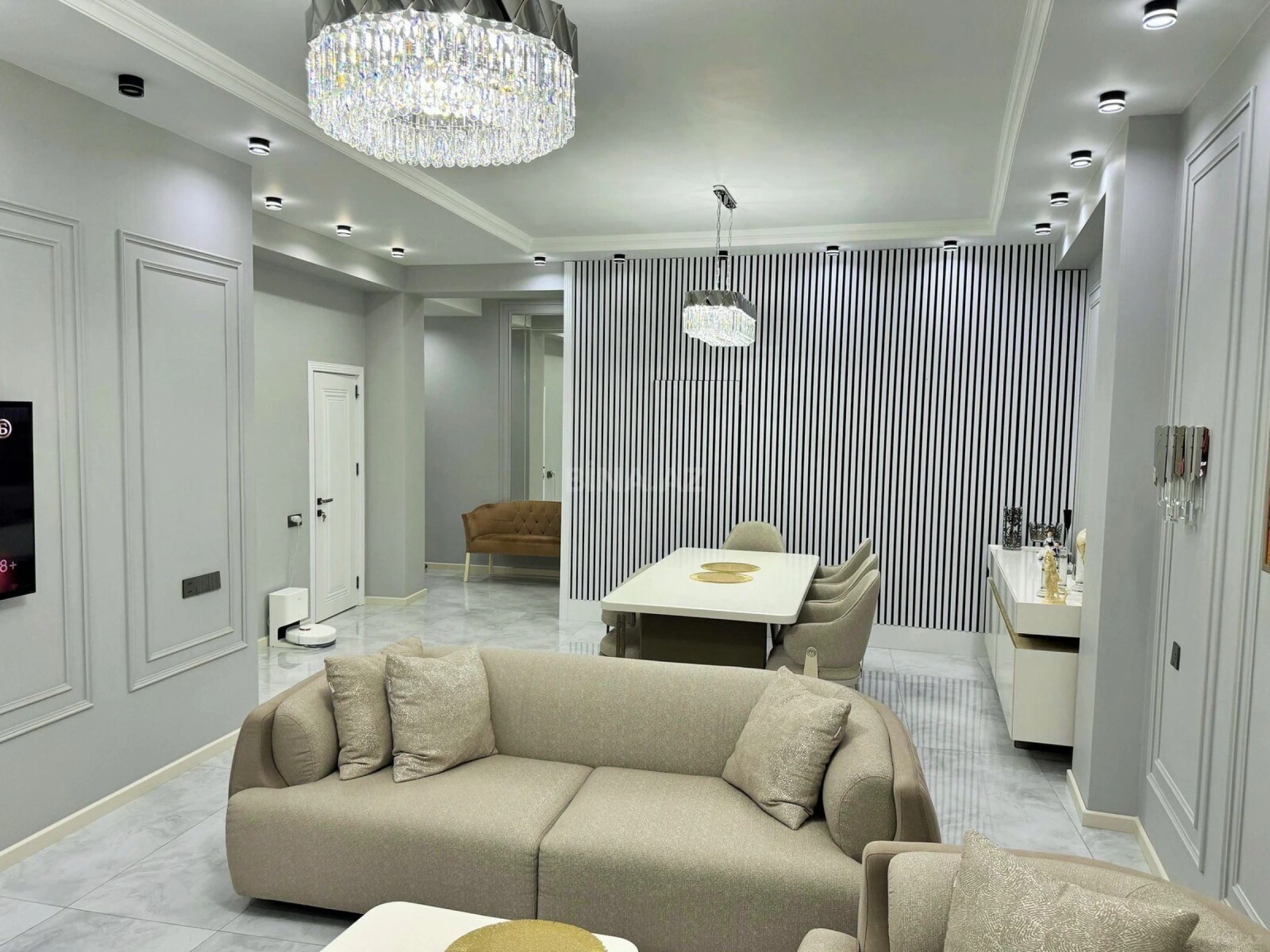 Satılır 2 otaqlı mənzil 90 m²