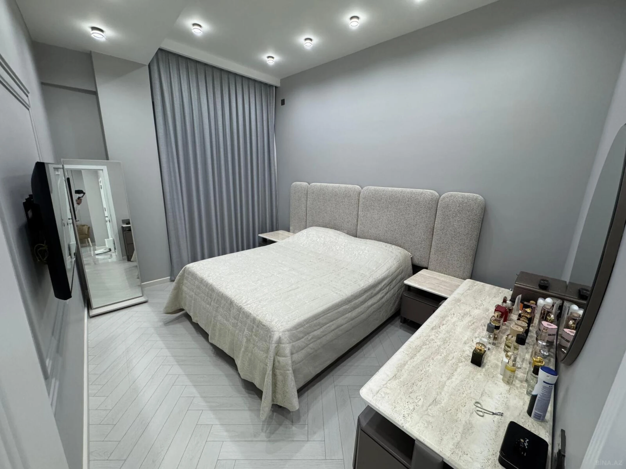 Satılır 2 otaqlı mənzil 90 m²