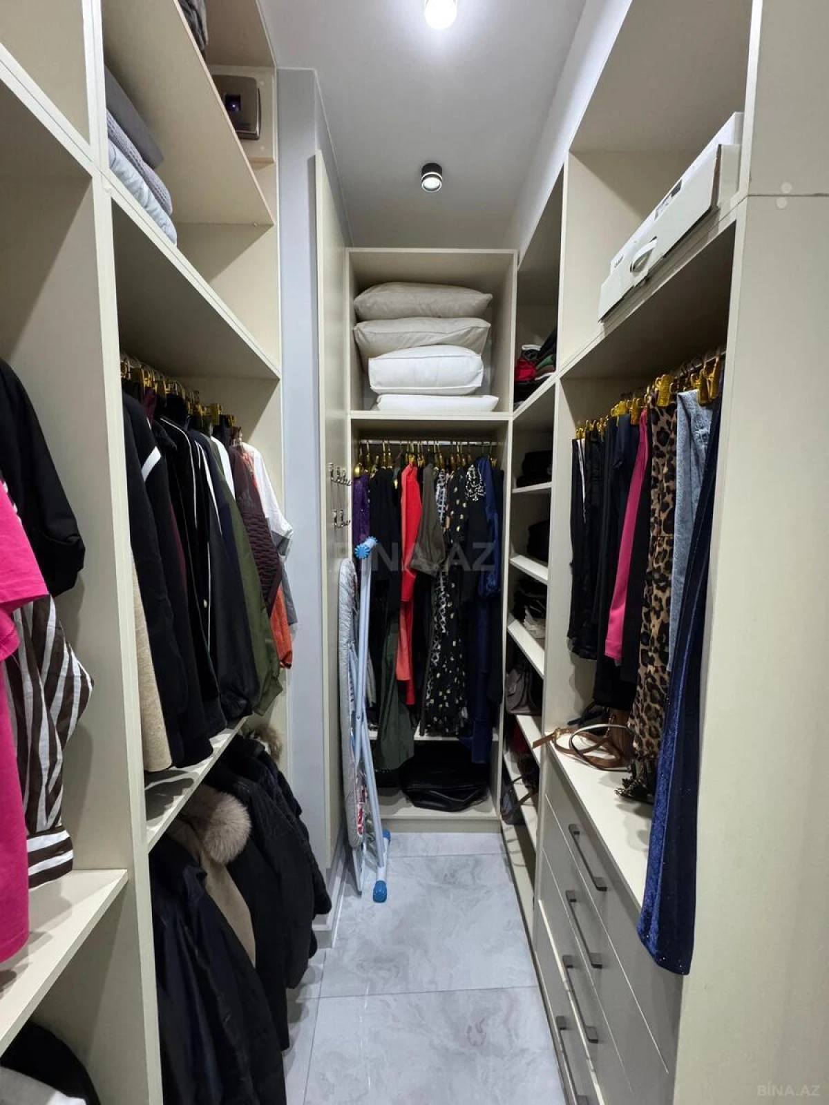 Satılır 2 otaqlı mənzil 90 m²