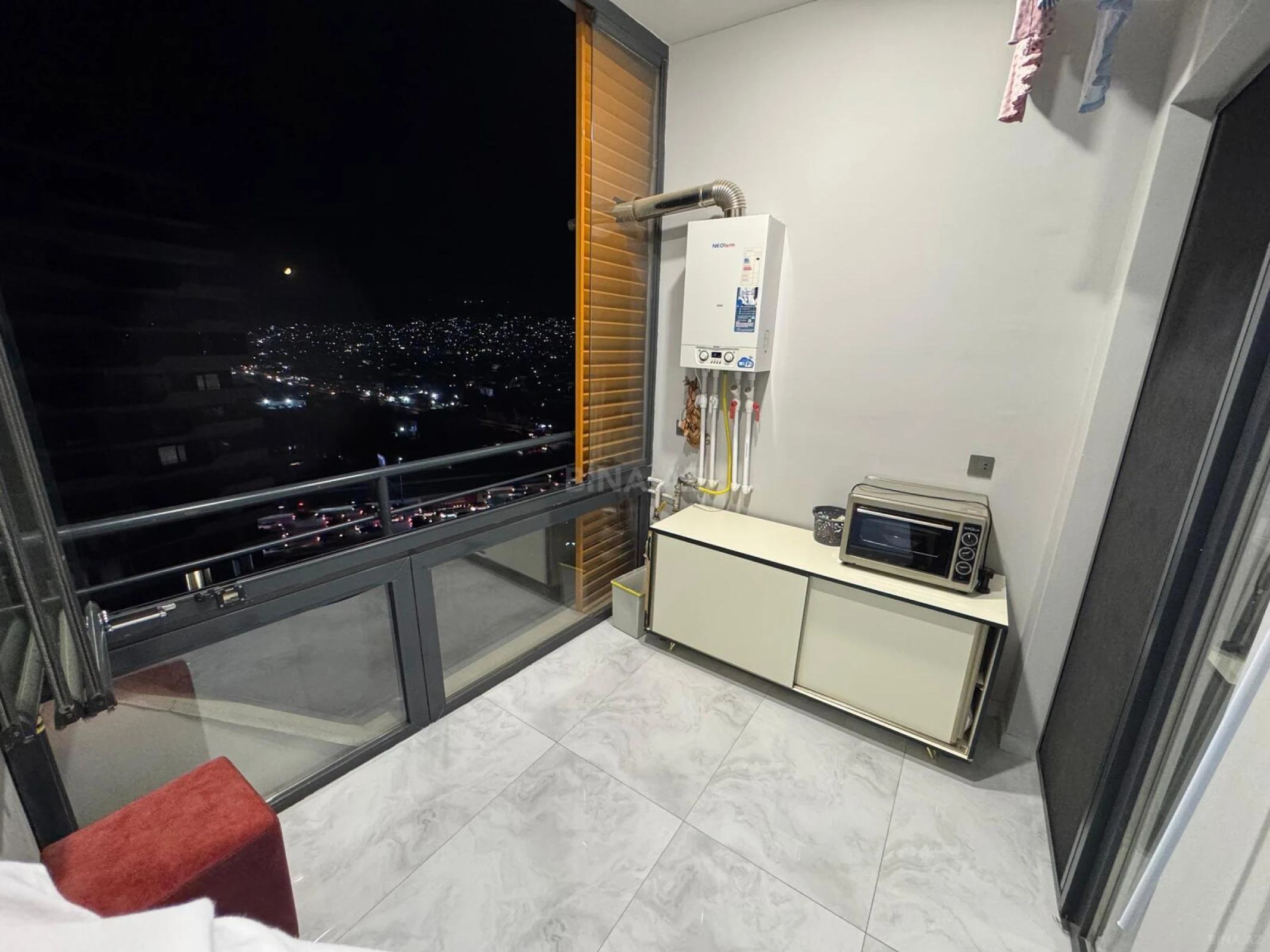 Satılır 2 otaqlı mənzil 90 m²