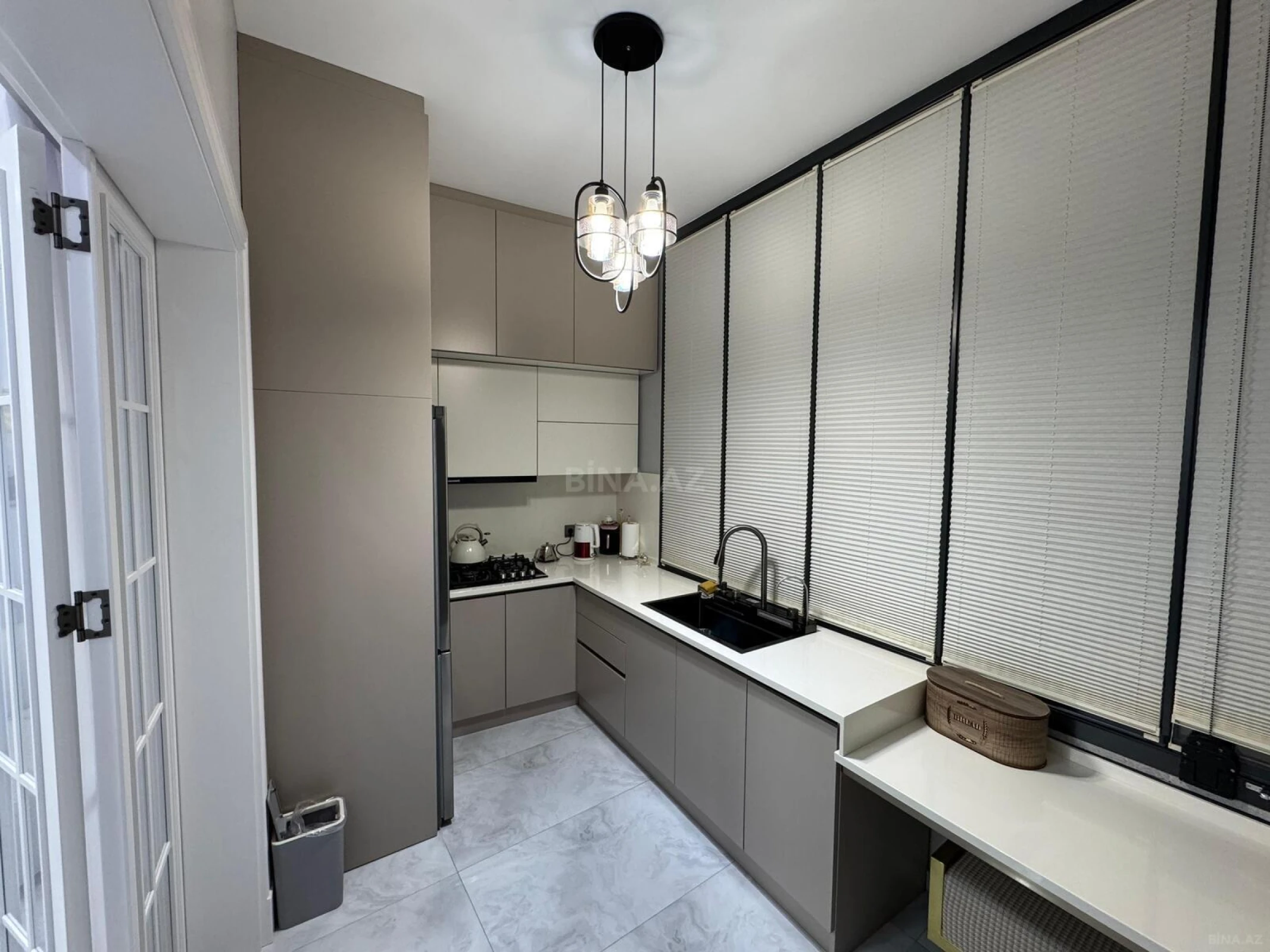 Satılır 2 otaqlı mənzil 90 m²