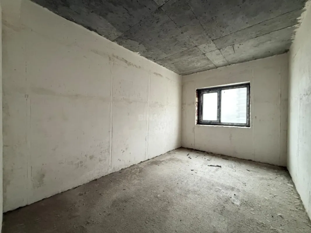 Satılır 3 otaqlı mənzil 163 m²