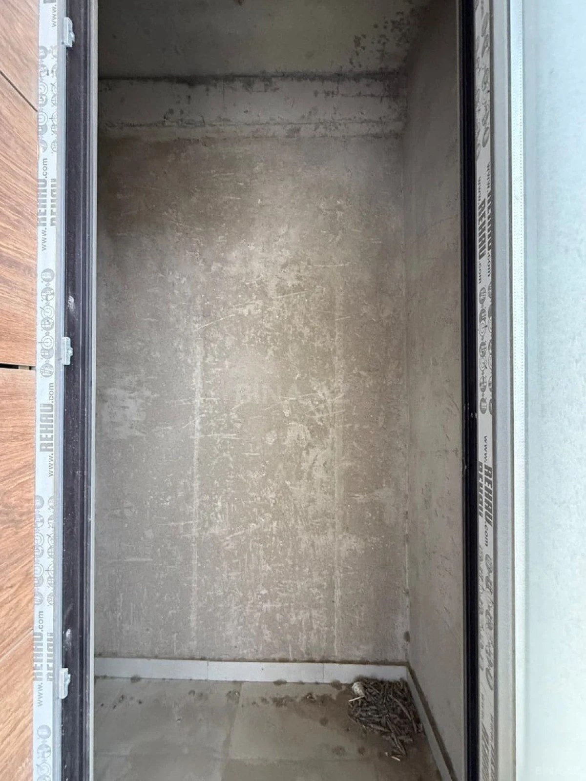 Satılır 3 otaqlı mənzil 163 m²