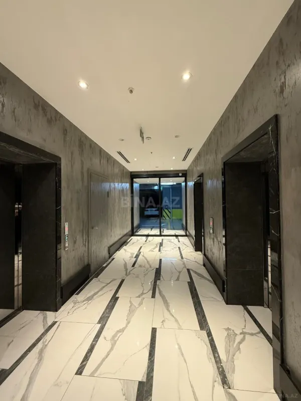 Satılır 3 otaqlı mənzil 163 m²