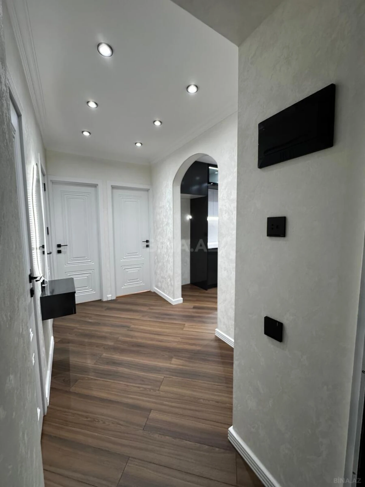 Satılır 2 otaqlı mənzil 70 m²