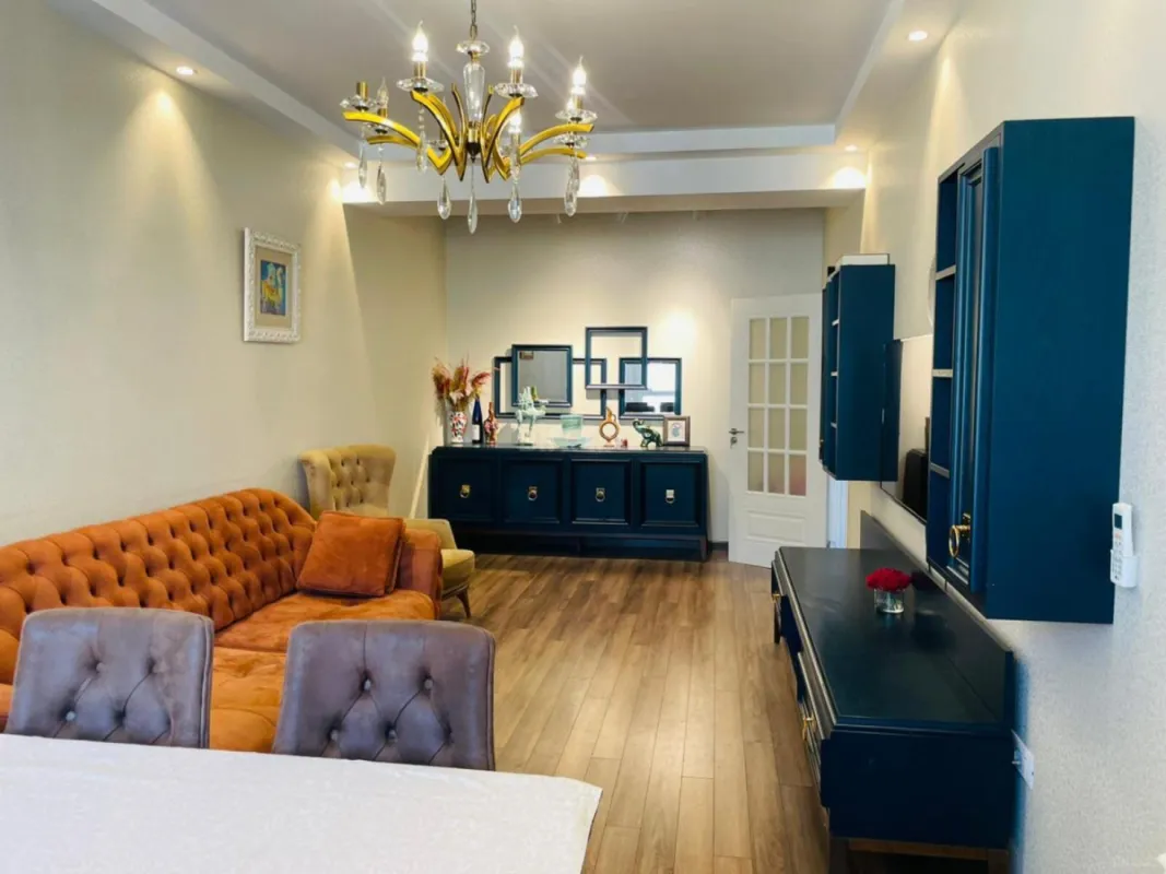 Satılır 2 otaqlı mənzil 82 m²