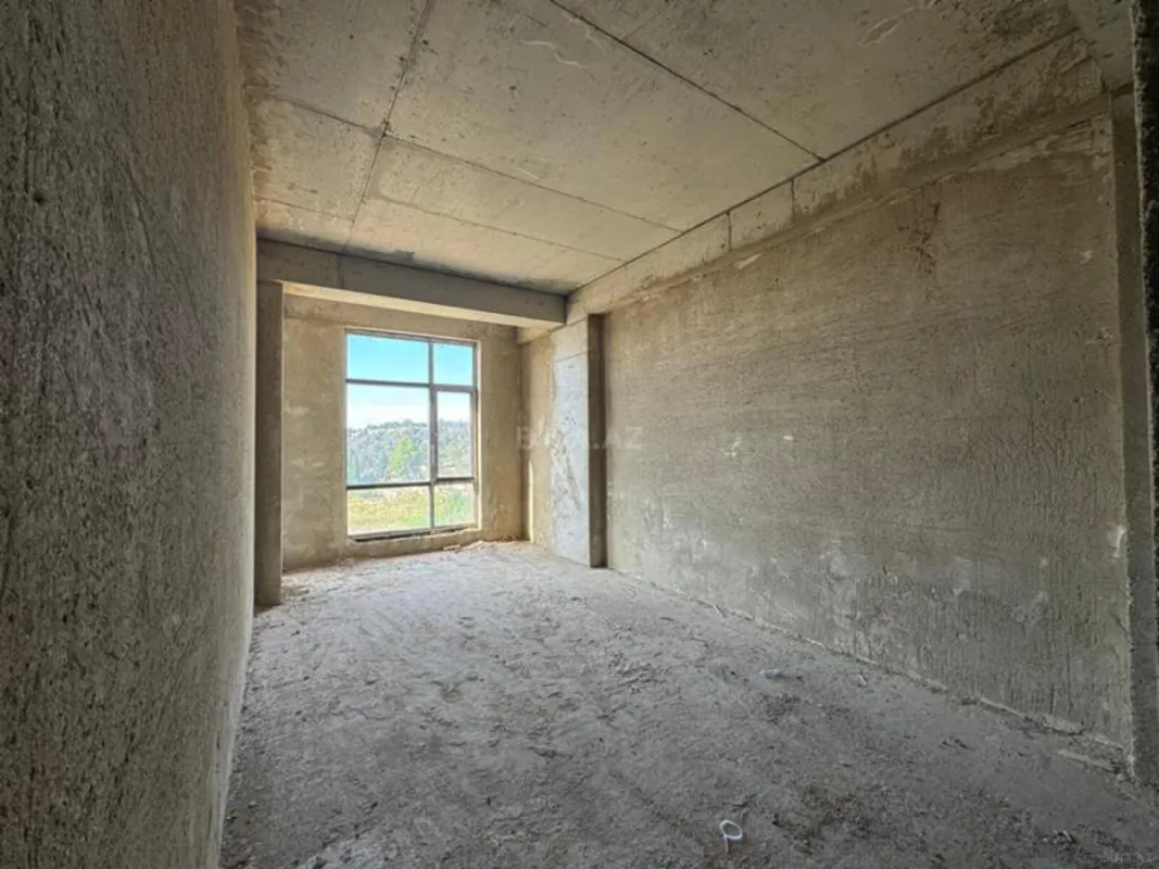 Satılır 4 otaqlı mənzil 156.3 m²