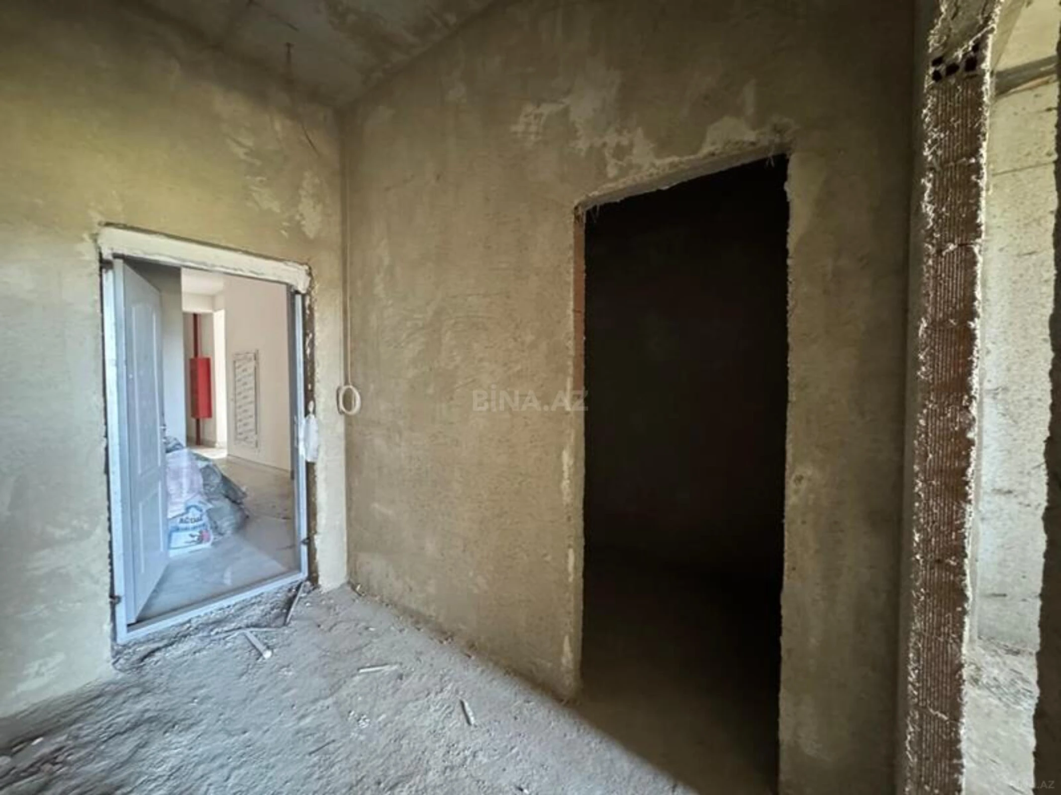 Satılır 4 otaqlı mənzil 156.3 m²