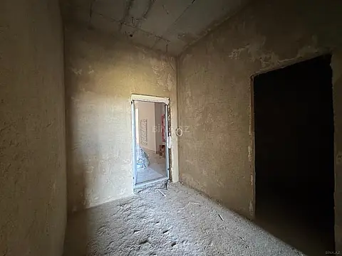 Satılır 4 otaqlı mənzil 156.3 m²