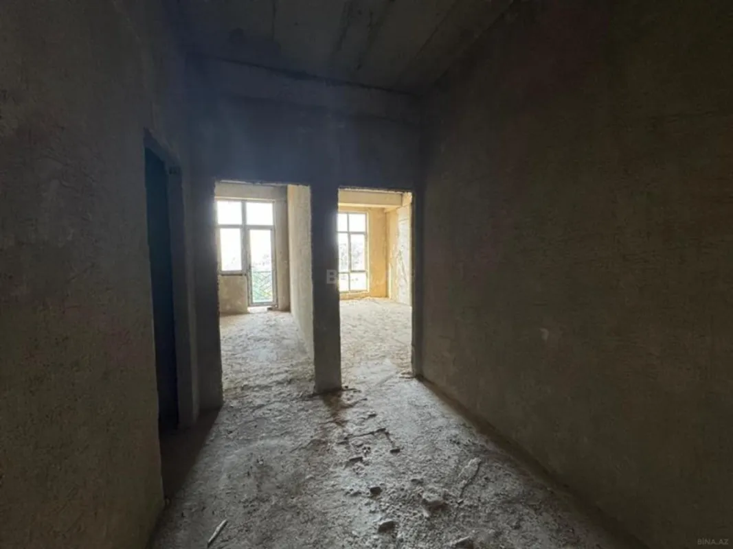 Satılır 4 otaqlı mənzil 156.3 m²