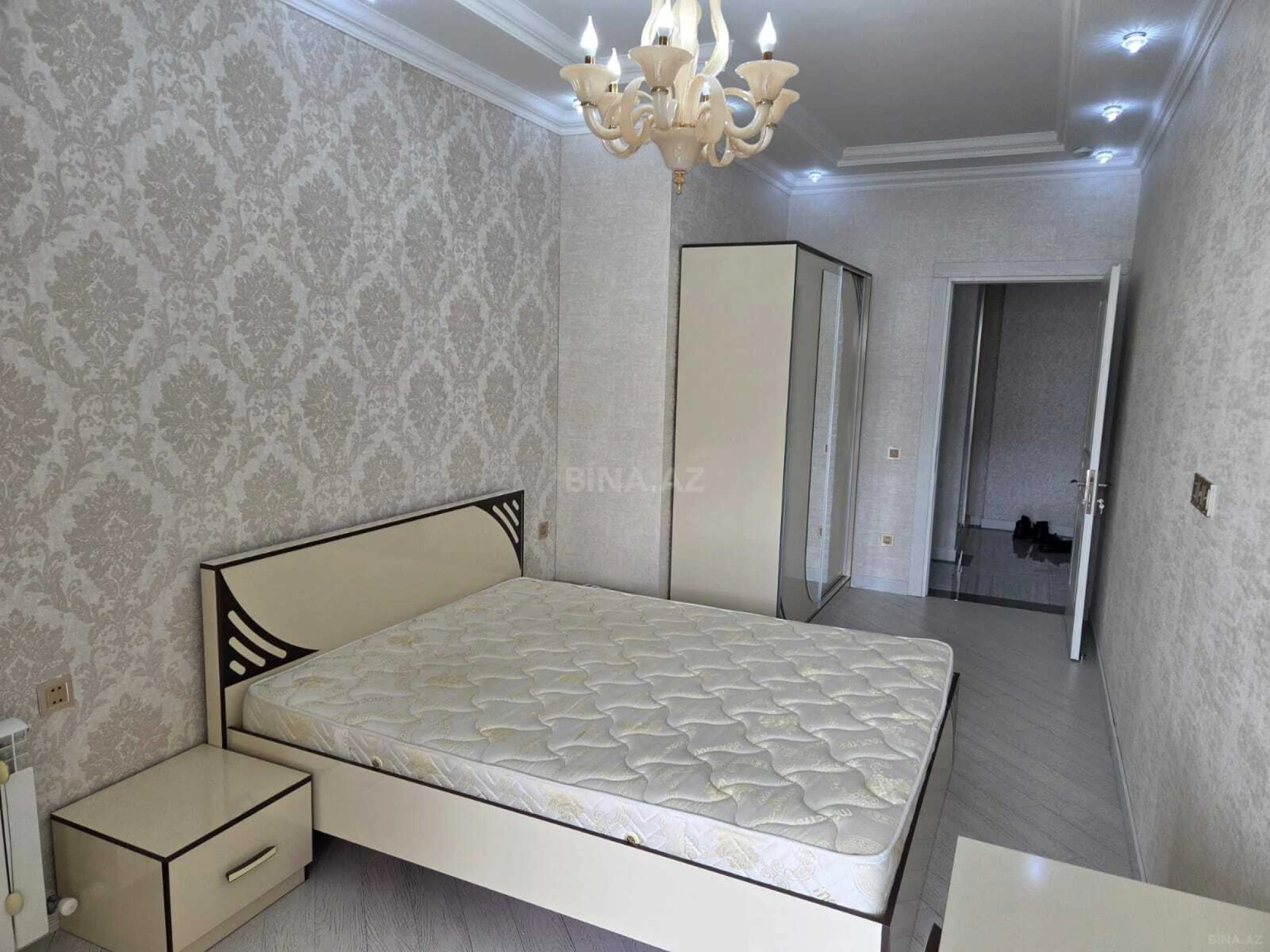 Kirayə verilir 3 otaqlı mənzil 115 m²