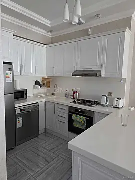 Kirayə verilir 3 otaqlı mənzil 115 m²