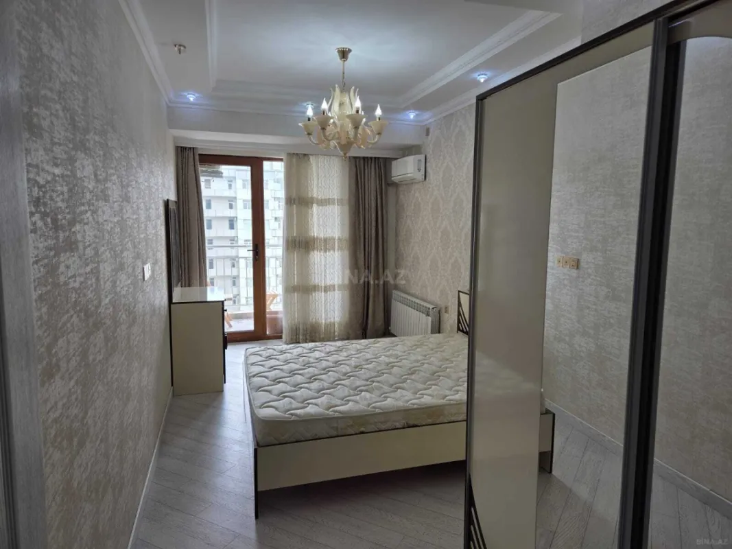 Kirayə verilir 3 otaqlı mənzil 115 m²