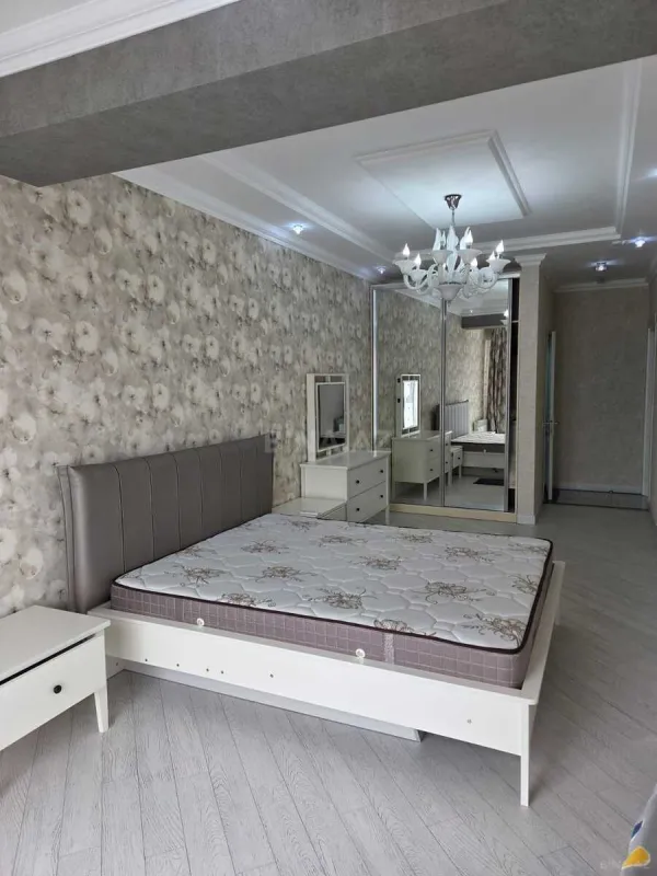 Kirayə verilir 3 otaqlı mənzil 115 m²