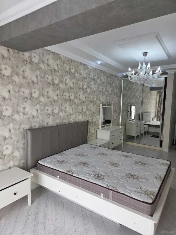 Kirayə verilir 3 otaqlı mənzil 115 m²
