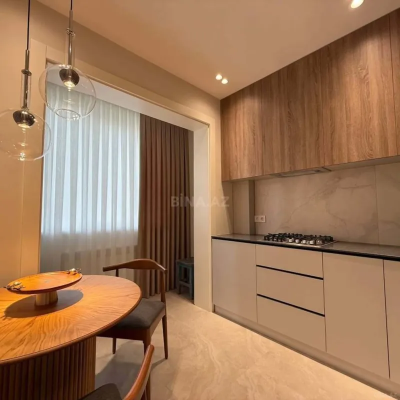 Kirayə verilir 2 otaqlı mənzil 85 m²