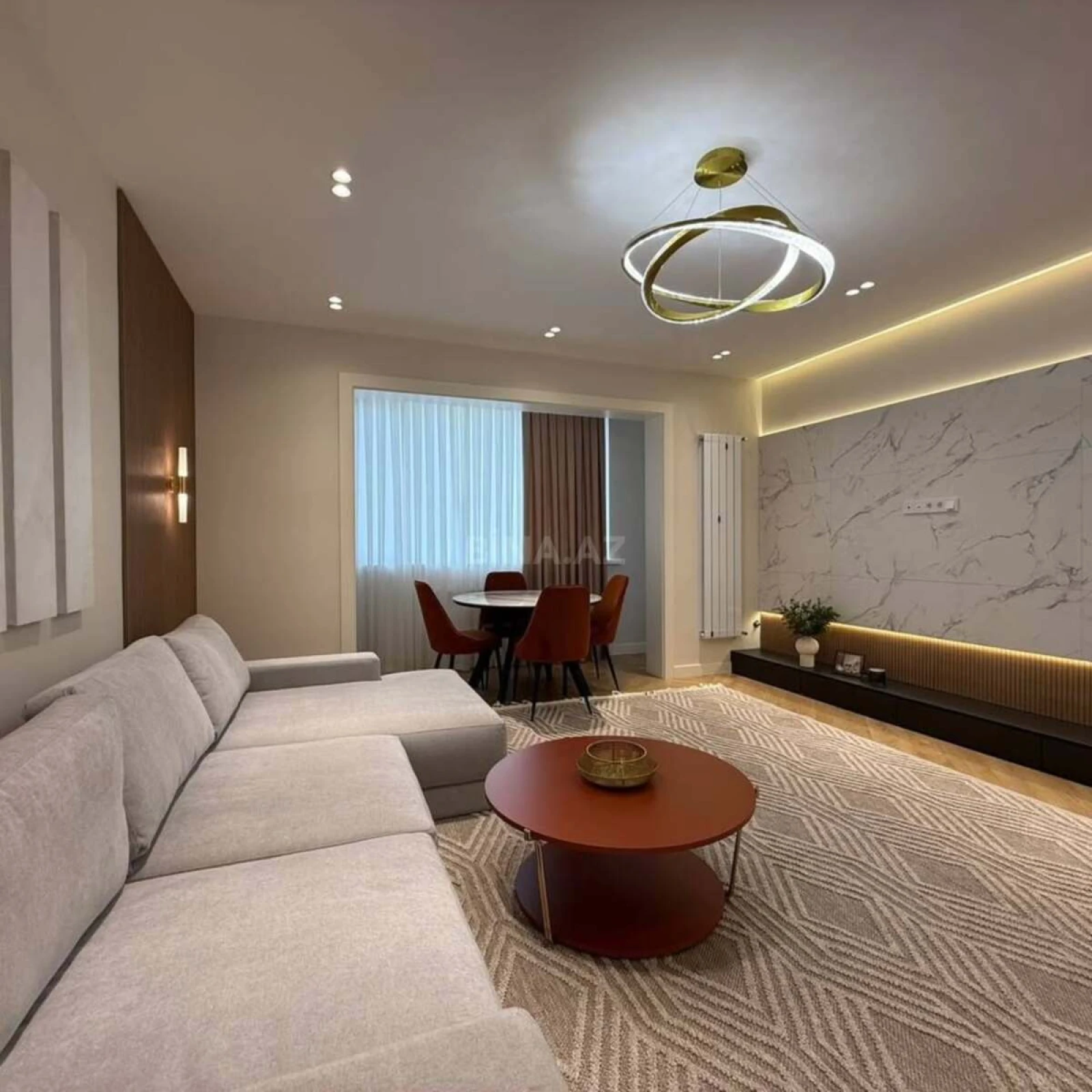 Kirayə verilir 2 otaqlı mənzil 85 m²