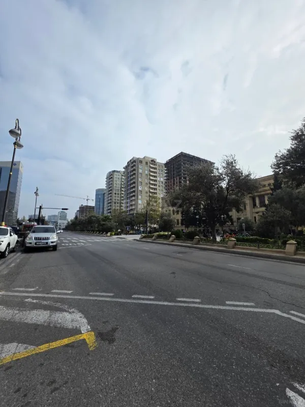 Satılır obyekt 115 m²