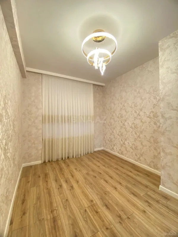 Satılır 3 otaqlı mənzil 88 m²