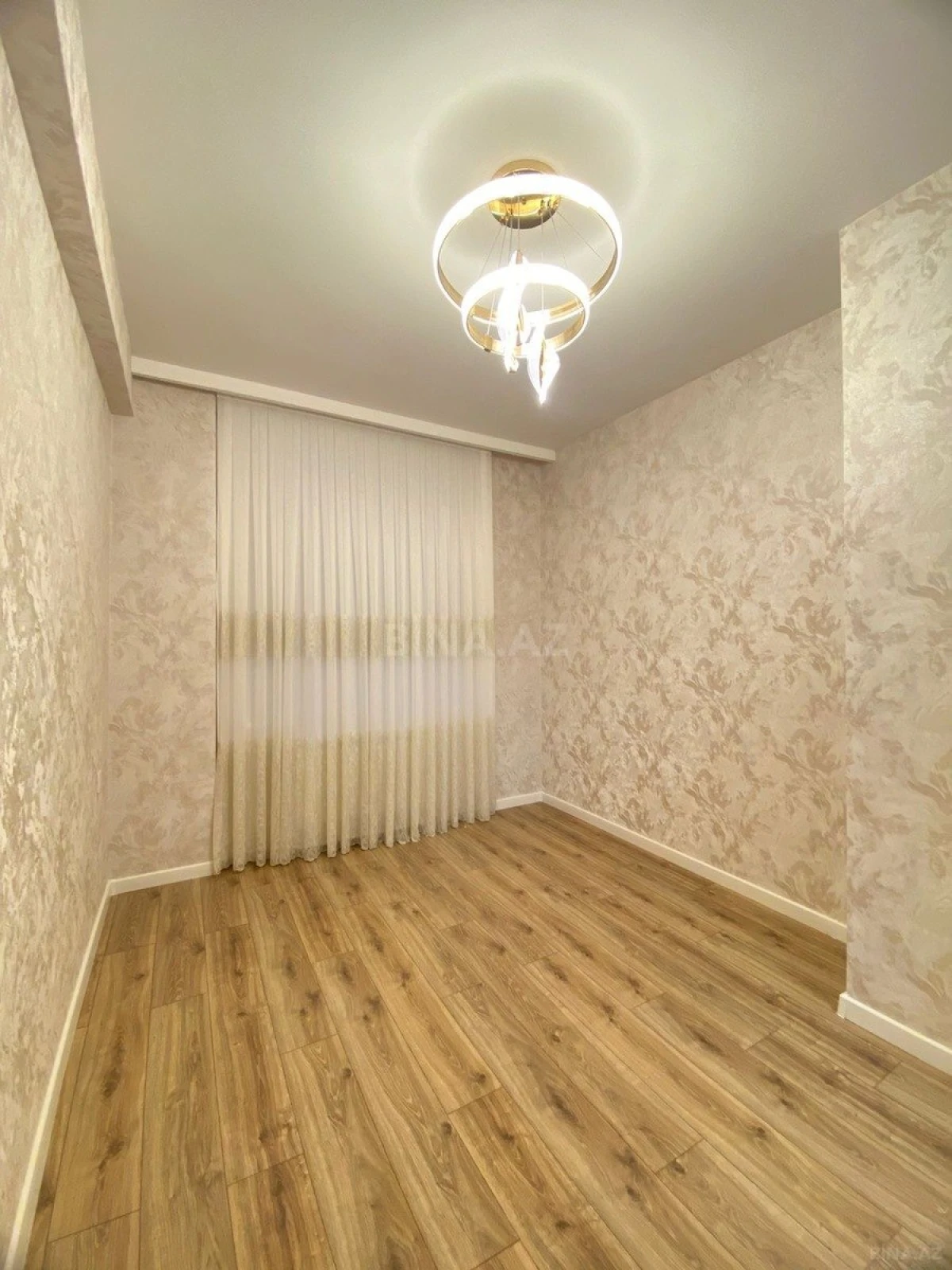 Satılır 3 otaqlı mənzil 88 m²