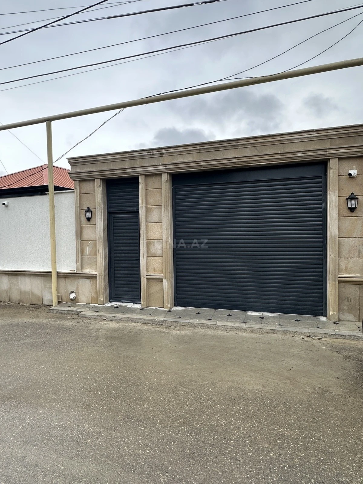 Satılır 5 otaqlı həyət evi 210 m²