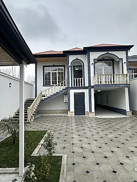 Satılır 5 otaqlı həyət evi 210 m²