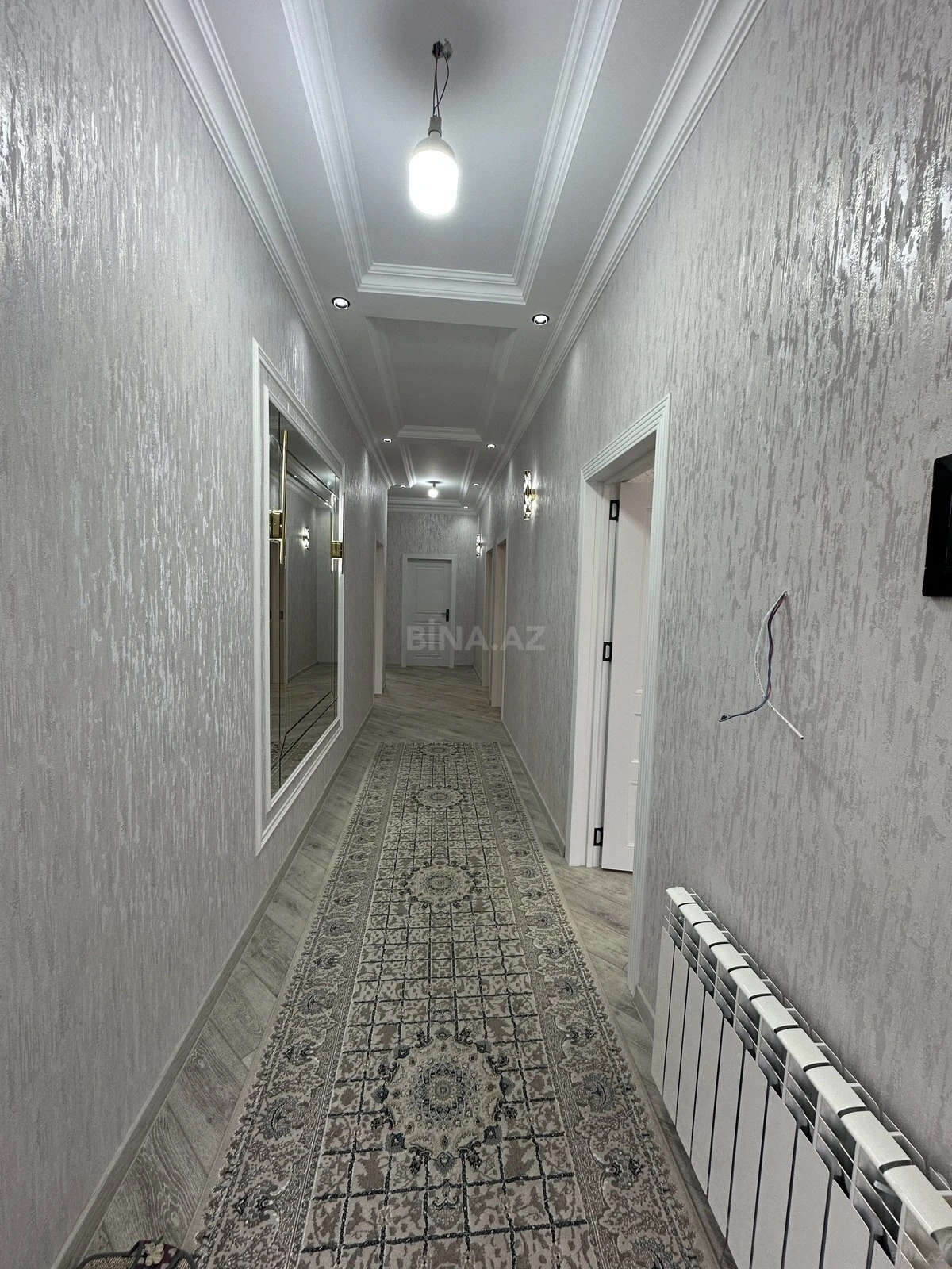 Satılır 5 otaqlı həyət evi 210 m²
