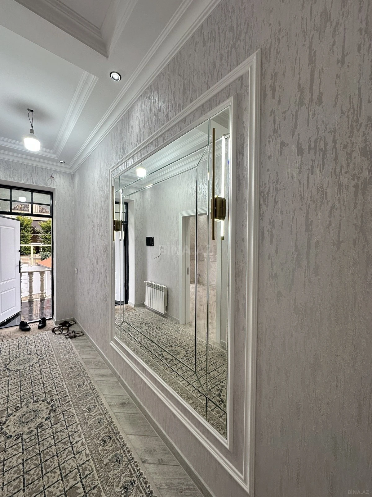 Satılır 5 otaqlı həyət evi 210 m²