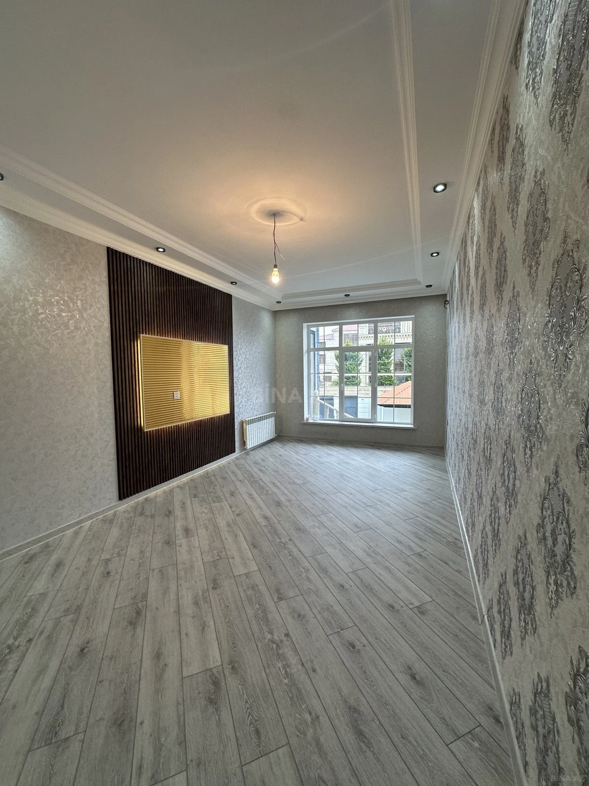 Satılır 5 otaqlı həyət evi 210 m²
