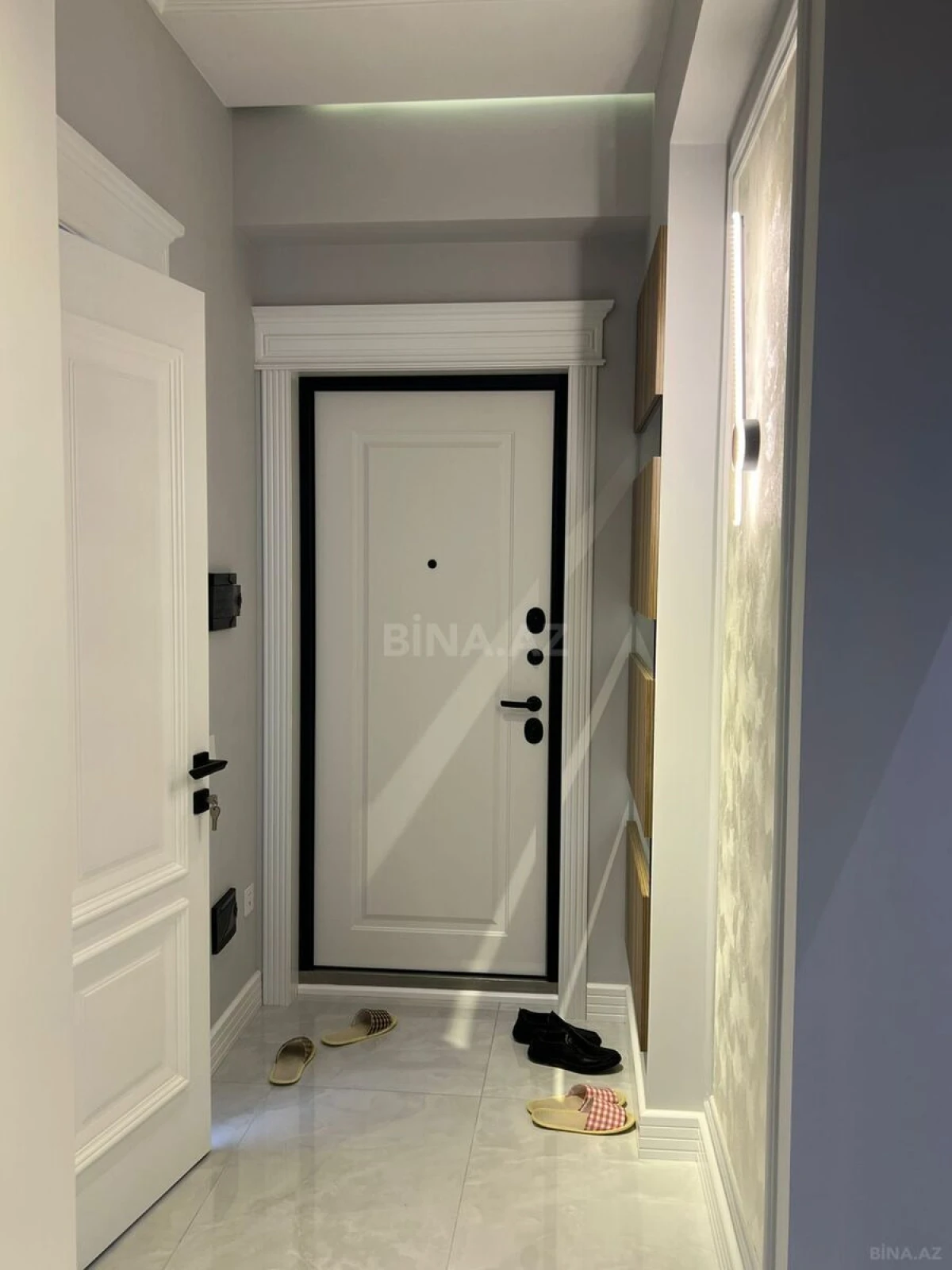 Satılır 2 otaqlı mənzil 67 m²