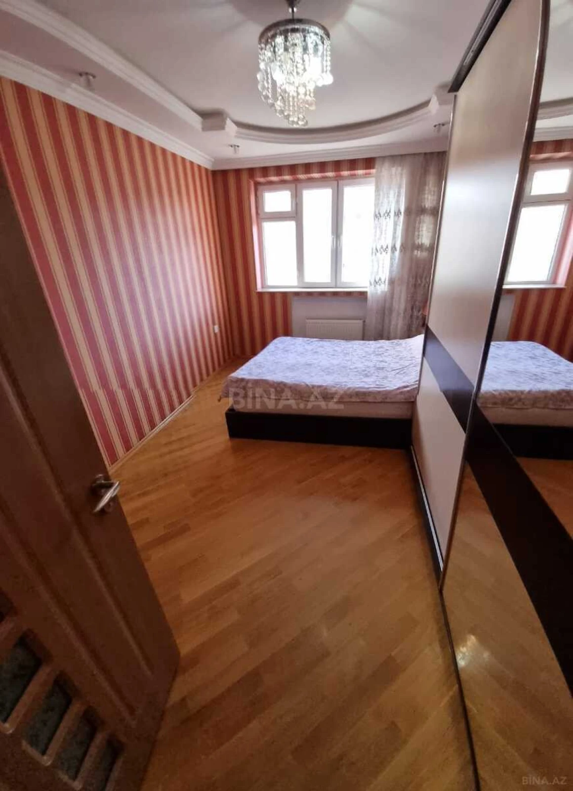 Satılır 3 otaqlı mənzil 90 m²