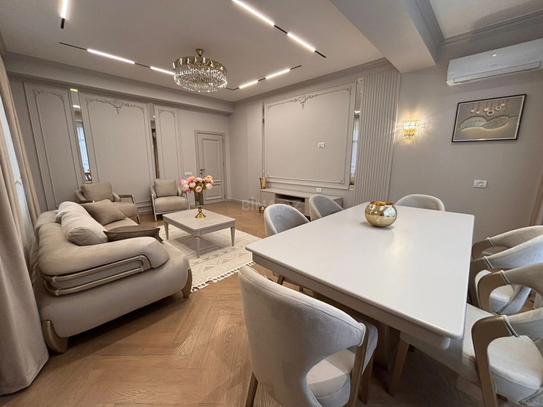 Satılır 3 otaqlı mənzil 118 m²