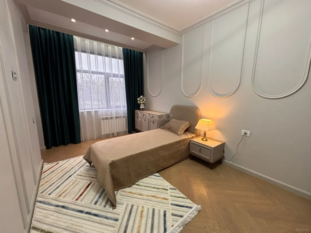 Satılır 3 otaqlı mənzil 118 m²