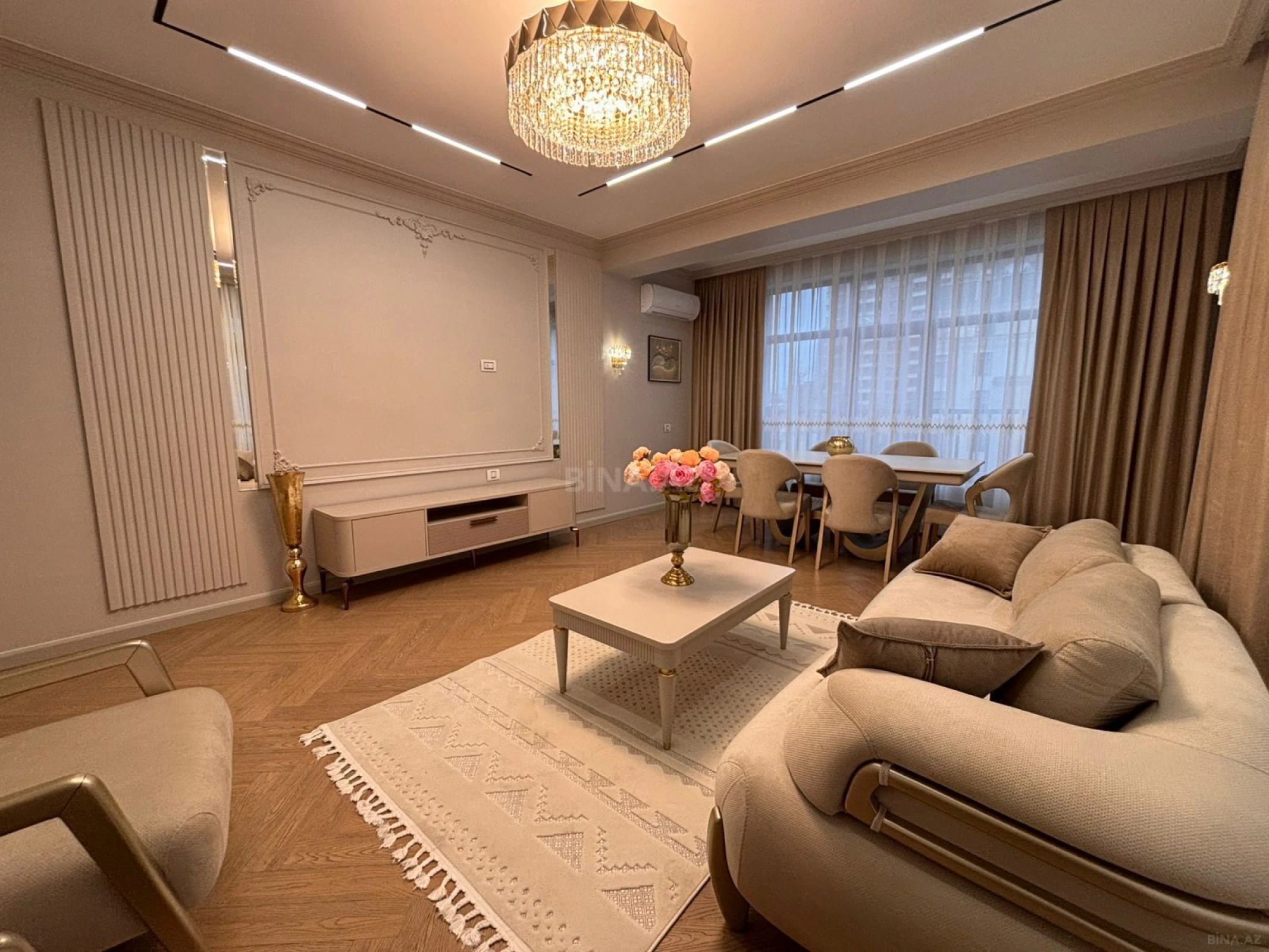Satılır 3 otaqlı mənzil 118 m²