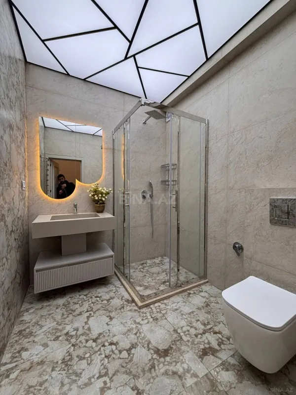 Satılır 3 otaqlı mənzil 118 m²