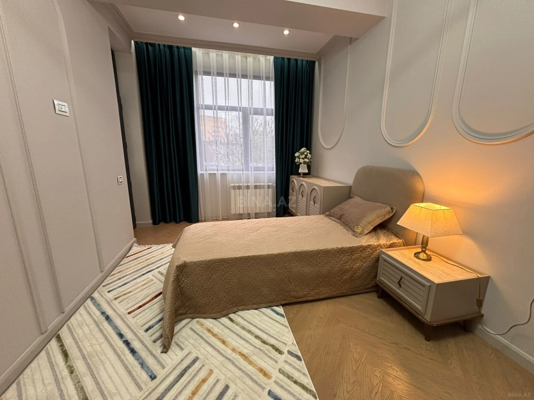 Satılır 3 otaqlı mənzil 118 m²