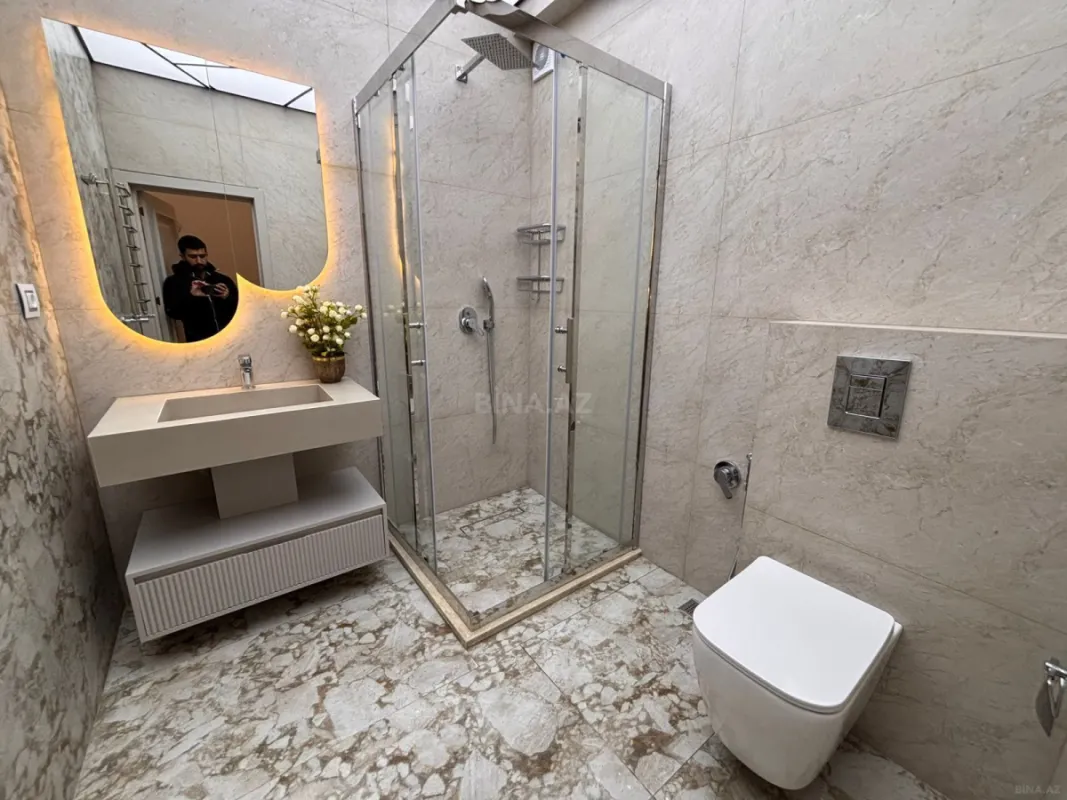 Satılır 3 otaqlı mənzil 118 m²