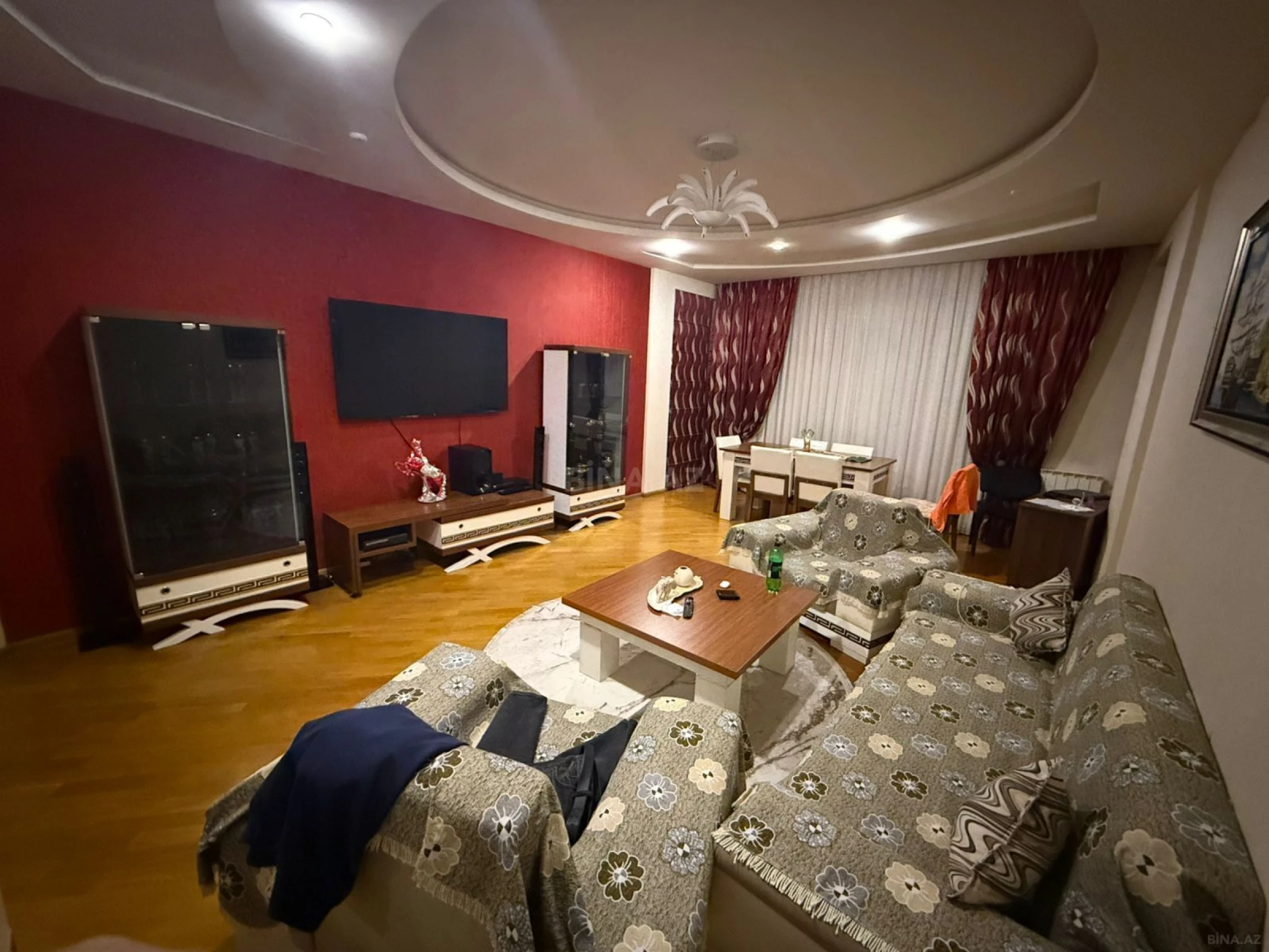 Satılır 4 otaqlı mənzil 164 m²