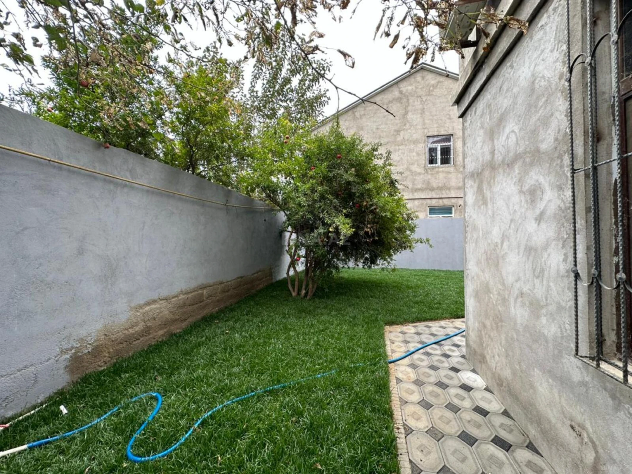 Satılır 6 otaqlı həyət evi 435 m²