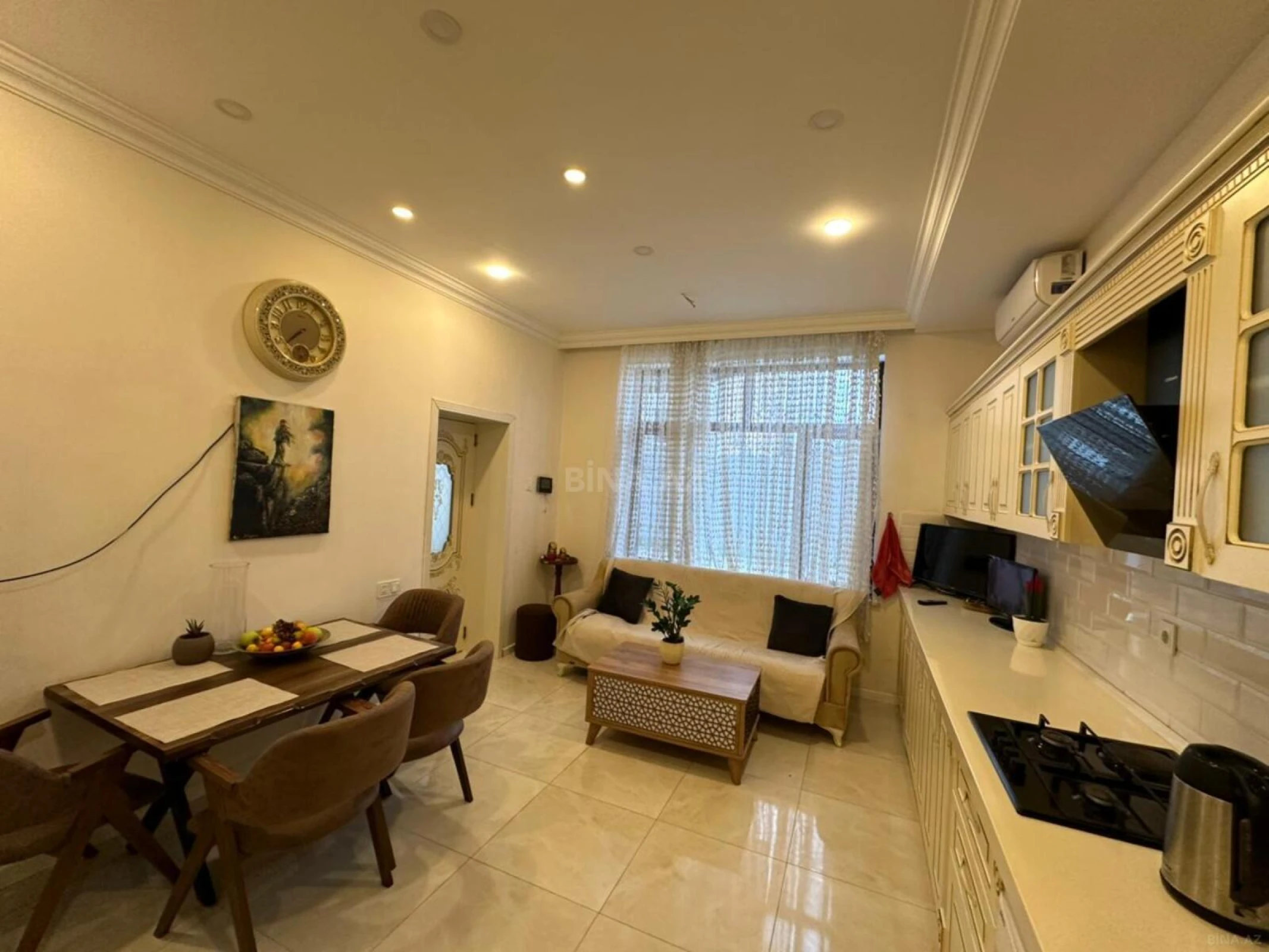 Satılır 6 otaqlı həyət evi 435 m²
