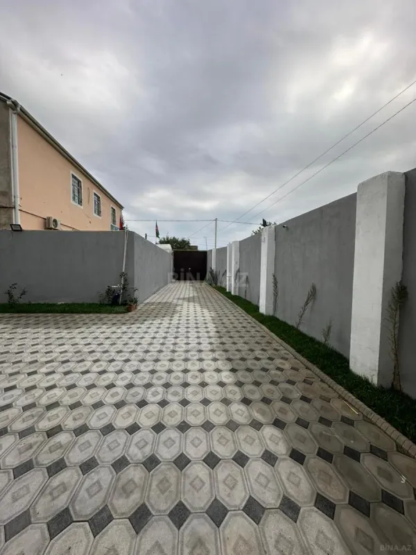 Satılır 6 otaqlı həyət evi 435 m²