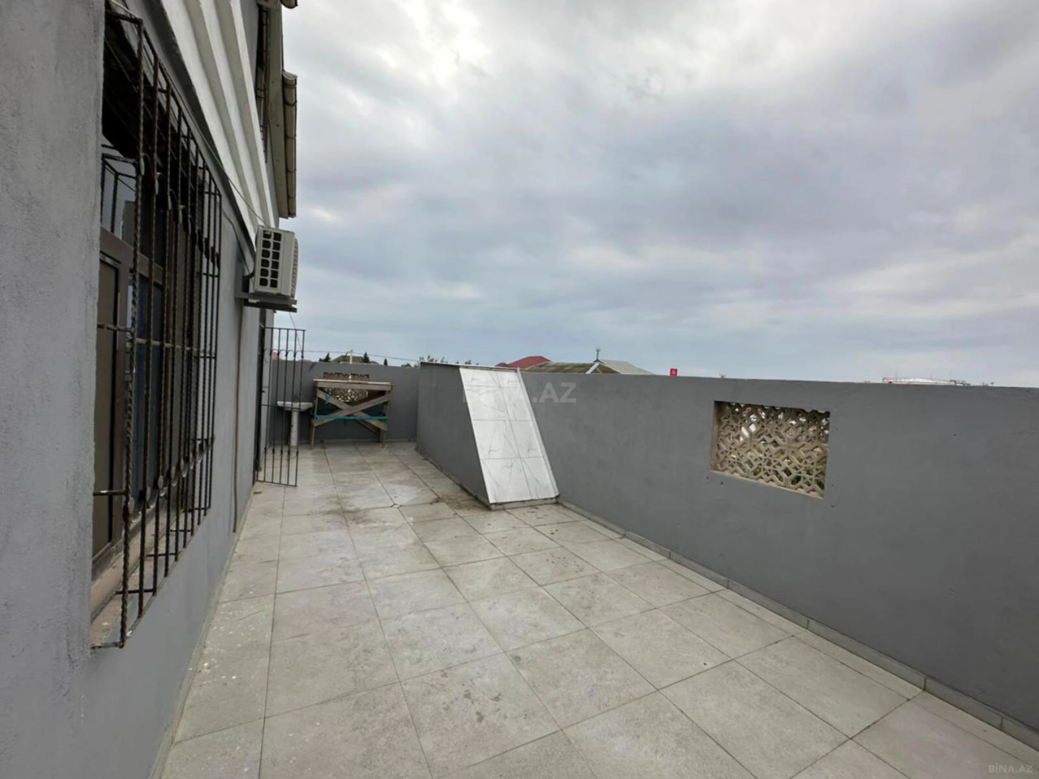 Satılır 6 otaqlı həyət evi 435 m²