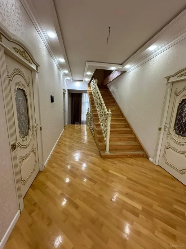Satılır 6 otaqlı həyət evi 435 m²