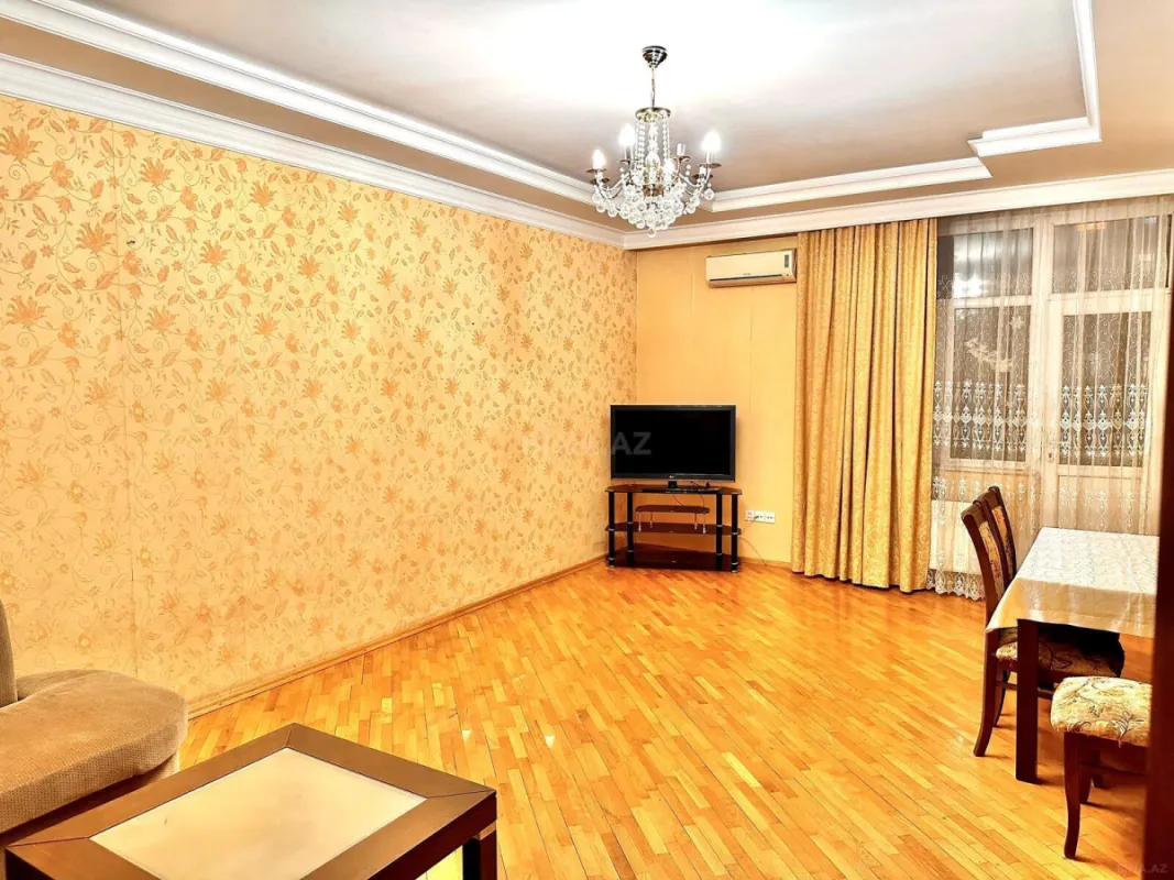 Satılır 3 otaqlı mənzil 92 m²