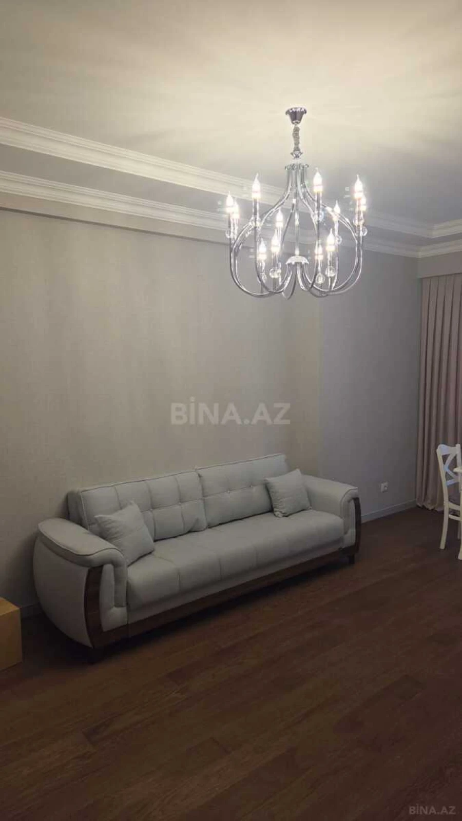 Kirayə verilir 3 otaqlı mənzil 120 m²