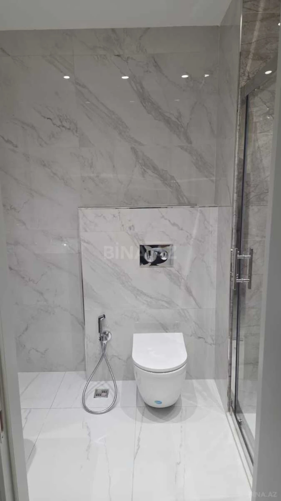 Kirayə verilir 3 otaqlı mənzil 120 m²