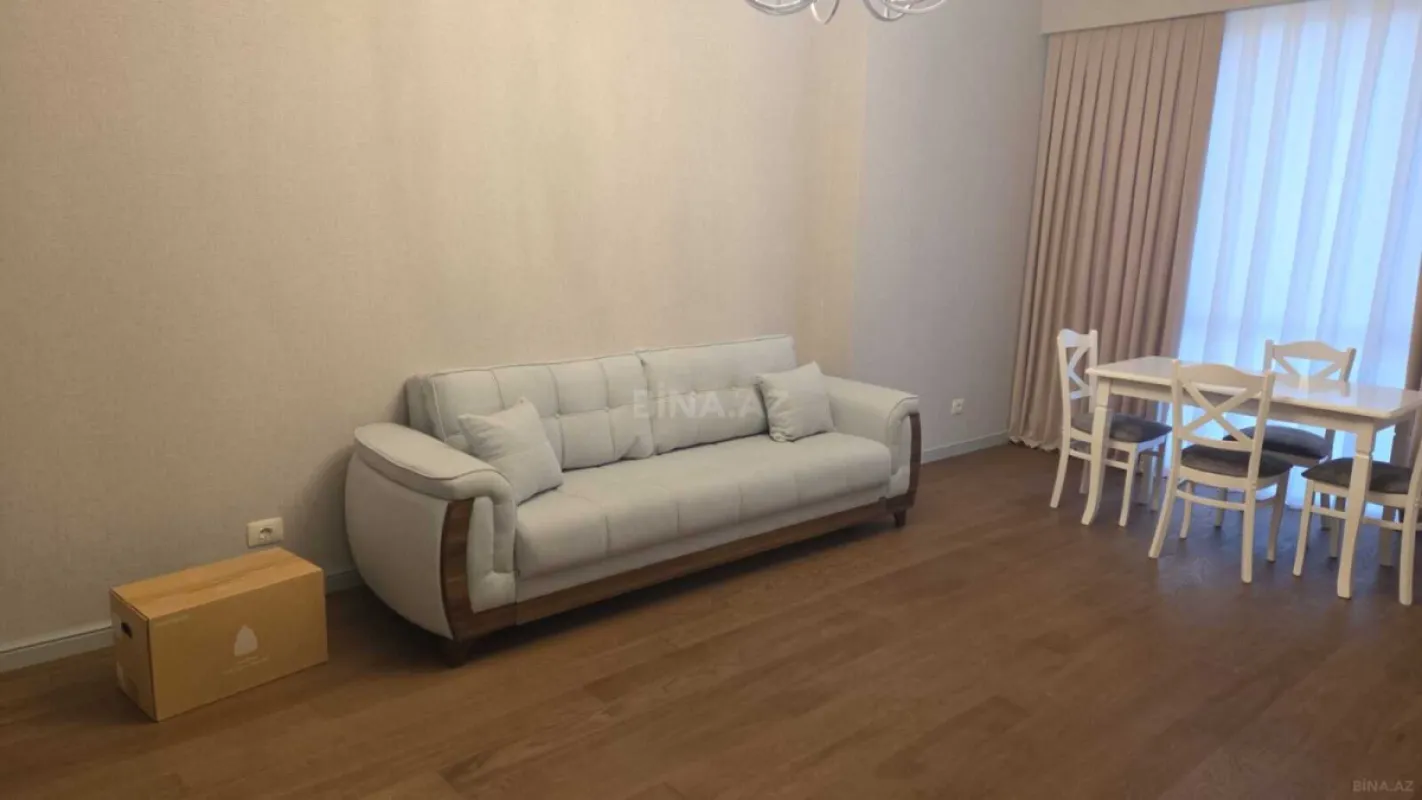 Kirayə verilir 3 otaqlı mənzil 120 m²