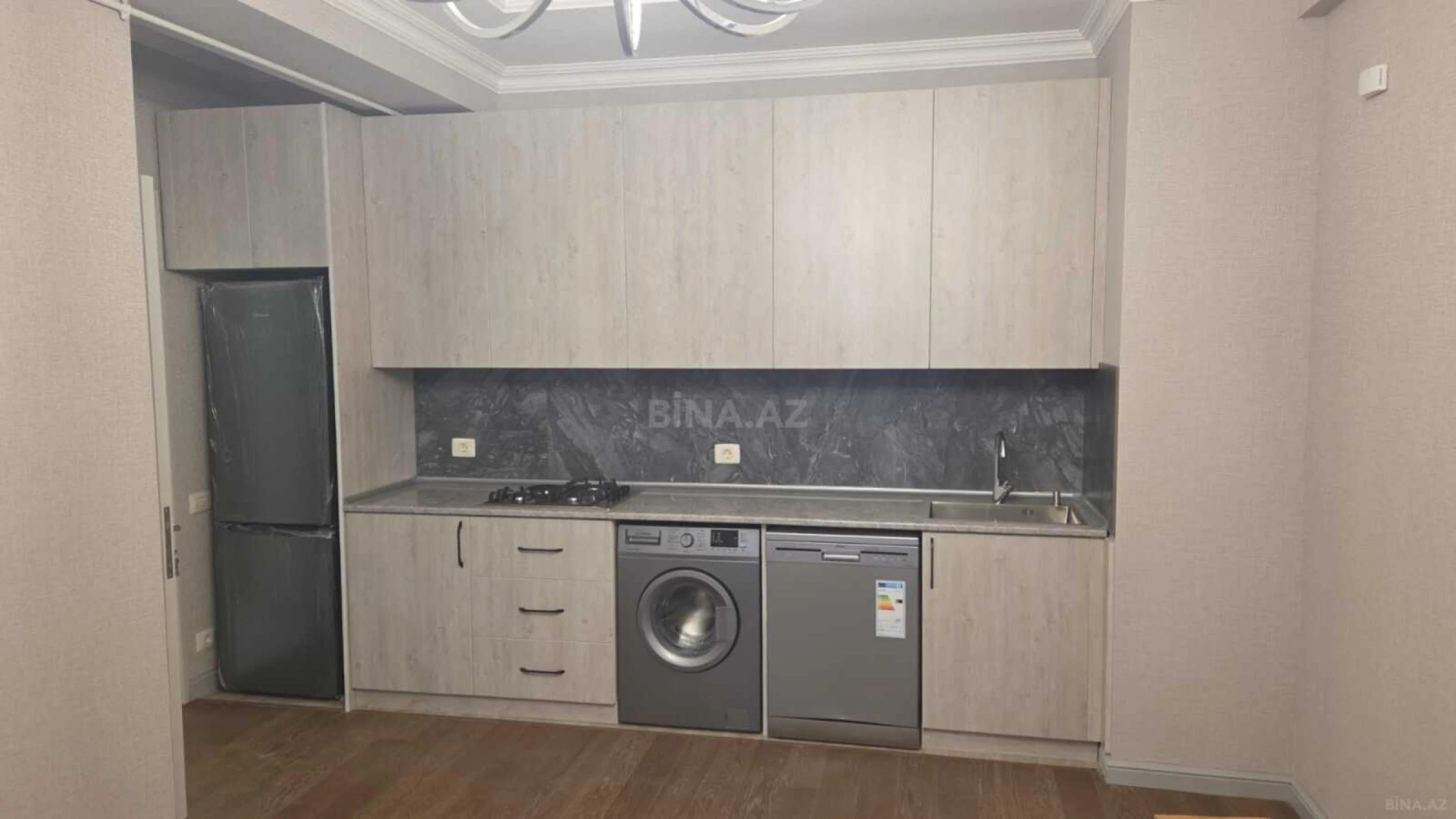 Kirayə verilir 3 otaqlı mənzil 120 m²